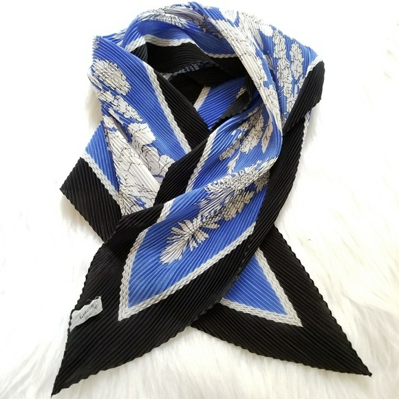 Vintage Accessories - Vintage mini pleat scarf blue black white Tres-ell